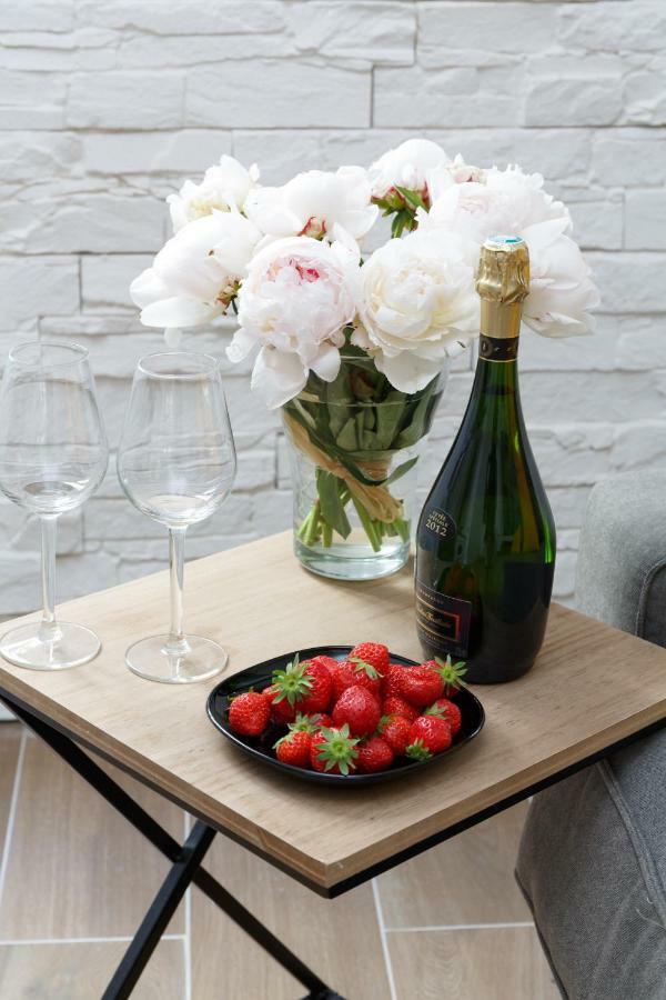 Well Located Studio -Ecole Militaries Champs De Mars Apartamento Paris Exterior foto